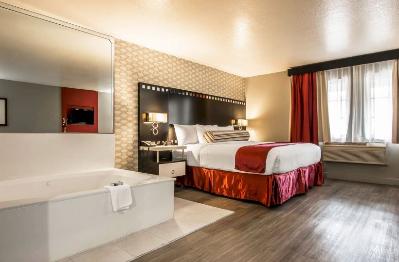 Tilt Hotel Universal/Hollywood, Ascend Hotel Collection